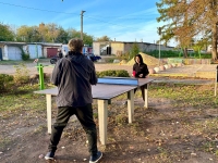 Соседи, выходите играть в теннис!